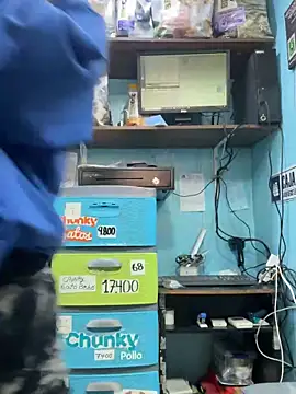 Snapshot of Lucy_699 chatting on November 23, 7:02 pm Lucy 699 online show from November 23, 7:02 pm