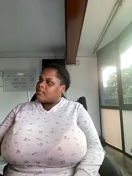 gabrielabrunette69 online show from December 14, 11:37 am