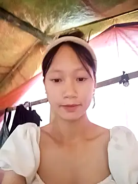 Snapshot of minachao- chatting on October 25, 2:19 am minachao- online show from October 25, 2:19 am