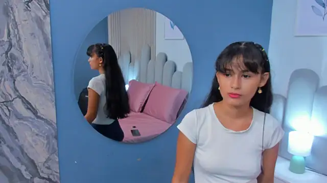 Snapshot of luly_dreams chatting on May 15, 11:28 am luly dreams online show from May 15, 11:28 am