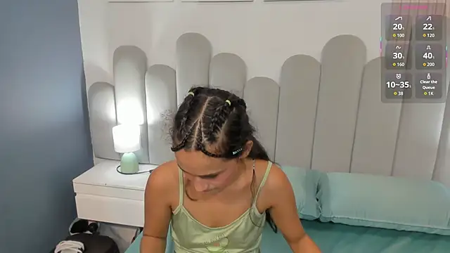 Snapshot of luly_dreams chatting on May 17, 4:32 am luly dreams online show from May 17, 4:32 am