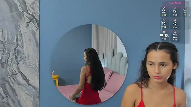 Snapshot of luly_dreams chatting on May 24, 12:54 pm luly dreams online show from May 24, 12:54 pm