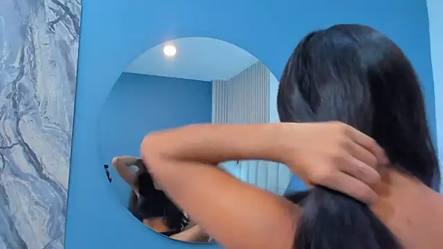 Snapshot of luly_dreams chatting on June 7, 11:25 am luly dreams online show from June 7, 11:25 am