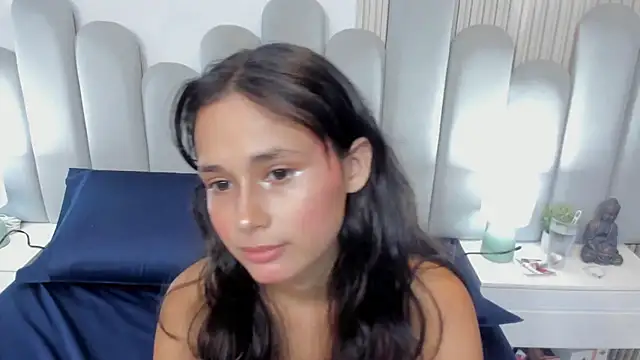 Snapshot of luly_dreams chatting on June 16, 12:08 pm luly dreams online show from June 16, 12:08 pm