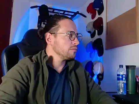 kurt xx online show from November 11, 8:36 am