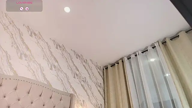 shanell-hott online show from February 7, 4:27 am