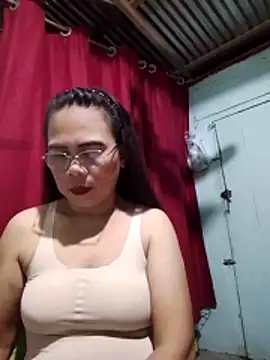 Snapshot of erma_joy chatting on February 16, 7:10 pm erma joy online show from February 16, 7:10 pm