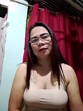 Snapshot of erma_joy chatting on February 26, 7:35 pm erma joy online show from February 26, 7:35 pm