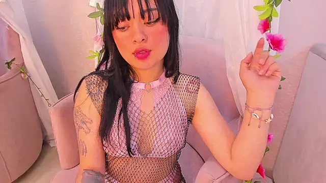 baby naomy online show from October 11, 12:15 pm