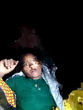 Cutsedi3 online show from October 31, 10:55 pm