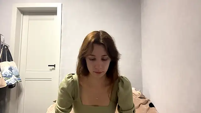 WildPeachh online show from November 5, 6:08 pm