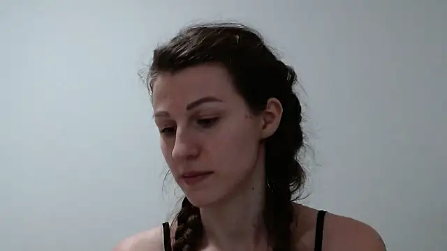 Snapshot of Waliryn chatting on February 14, 9:00 pm Waliryn online show from February 14, 9:00 pm