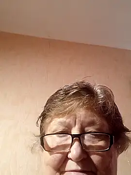 Snapshot of Katherine735 chatting on October 24, 1:07 pm Katherine735 online show from October 24, 1:07 pm