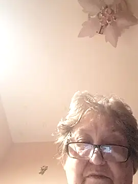 Snapshot of Katherine735 chatting on October 25, 6:24 pm Katherine735 online show from October 25, 6:24 pm