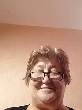 Snapshot of Katherine735 chatting on October 29, 10:28 am Katherine735 online show from October 29, 10:28 am