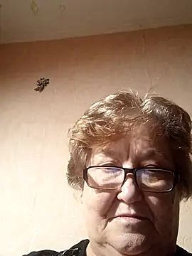 Snapshot of Katherine735 chatting on November 2, 2:52 pm Katherine735 online show from November 2, 2:52 pm