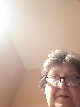 Snapshot of Katherine735 chatting on November 15, 7:21 pm Katherine735 online show from November 15, 7:21 pm