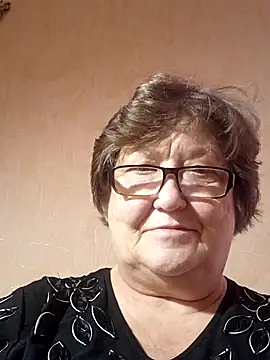 Snapshot of Katherine735 chatting on November 16, 8:20 am Katherine735 online show from November 16, 8:20 am