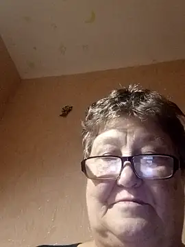 Snapshot of Katherine735 chatting on November 18, 9:30 pm Katherine735 online show from November 18, 9:30 pm