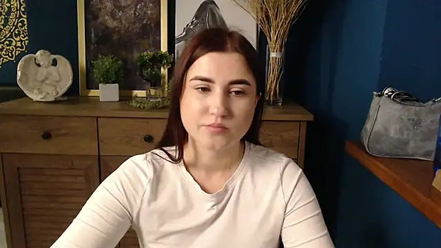 Snapshot of Flower_mary chatting on October 21, 6:47 am Flower mary online show from October 21, 6:47 am