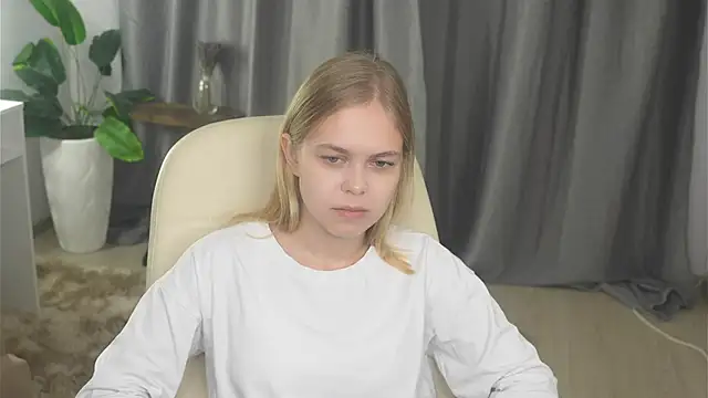 BriannaDense online show from October 10, 8:46 am