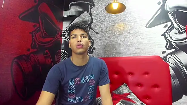 Snapshot of Alexxander_King chatting on October 13, 12:16 pm Alexxander King online show from October 13, 12:16 pm