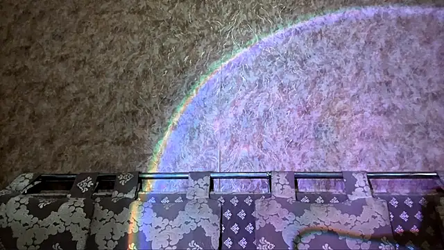 Snapshot of Babis_girlsss chatting on October 24, 9:06 am Babis girlsss online show from October 24, 9:06 am