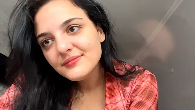 Snapshot of Babis_girlsss chatting on November 11, 9:42 am Babis girlsss online show from November 11, 9:42 am