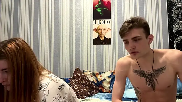 EmiliaCouple online show from March 29, 5:46 pm