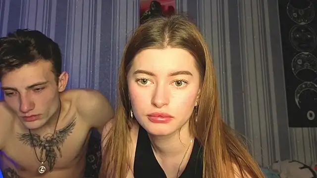 EmiliaCouple online show from April 9, 5:29 pm