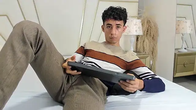 Zahir Ashar online show from October 11, 11:20 am