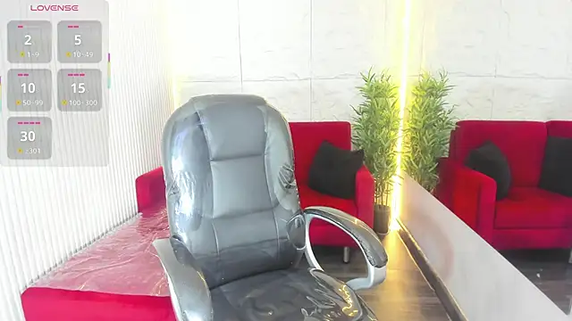 Snapshot of HasleyCarter chatting on December 1, 11:32 pm HasleyCarter online show from December 1, 11:32 pm