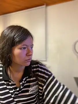 Ninfa pink online show from December 1, 8:14 pm