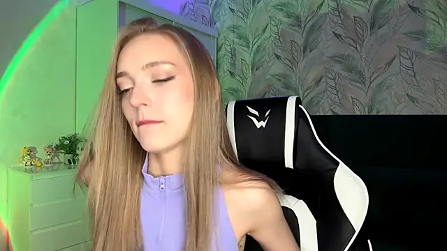 EvaPeace online show from October 30, 5:24 pm