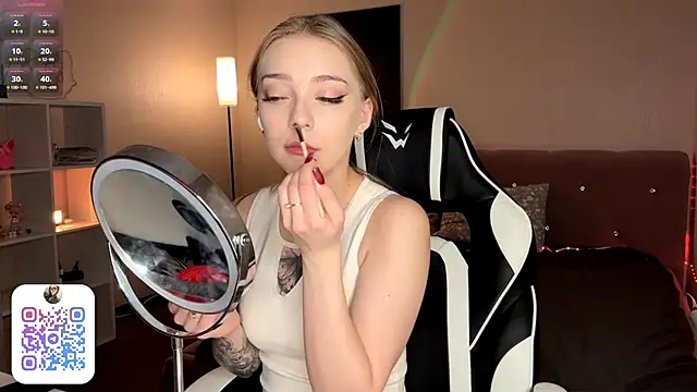 EvaPeace online show from February 21, 8:21 pm