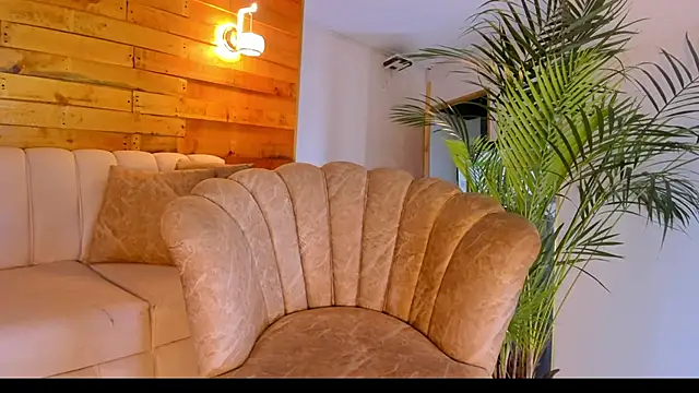 miss brenda  online show from November 25, 9:31 am