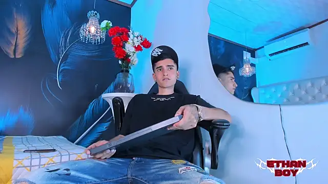 Ethan Boy  online show from December 22, 7:11 pm