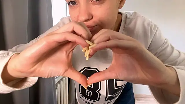  petaI online show from December 3, 6:54 am