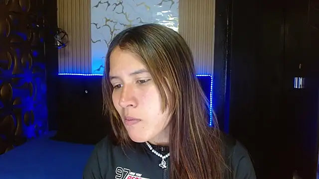 Snapshot of tinibunny chatting on October 19, 7:36 pm tinibunny online show from October 19, 7:36 pm