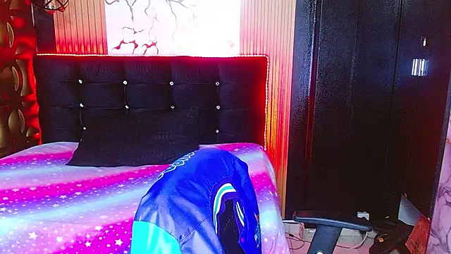 Snapshot of tinibunny chatting on November 2, 7:16 pm tinibunny online show from November 2, 7:16 pm