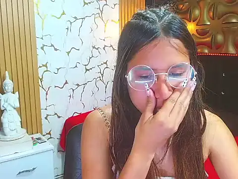 Snapshot of tinibunny chatting on November 11, 7:36 pm tinibunny online show from November 11, 7:36 pm