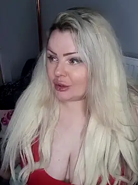 Sultress6969 online show from December 15, 6:45 pm