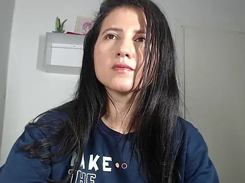 Snapshot of Renata_Rivas chatting on November 12, 5:19 am Renata Rivas online show from November 12, 5:19 am