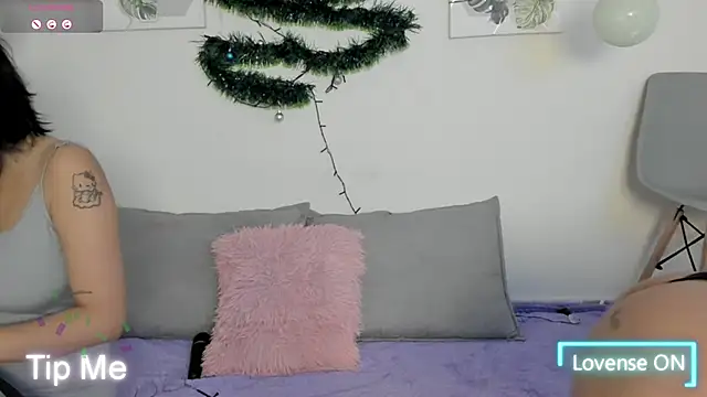 Nina keller  online show from November 30, 1:26 pm