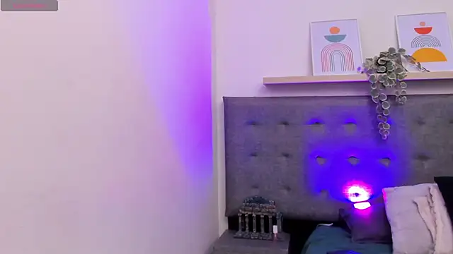 Snapshot of harper_brown1 chatting on November 17, 11:21 pm harper brown1 online show from November 17, 11:21 pm