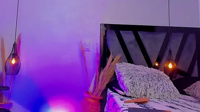 Snapshot of harper_brown1 chatting on November 30, 4:49 am harper brown1 online show from November 30, 4:49 am