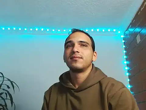 Maax3023 online show from October 19, 1:12 pm