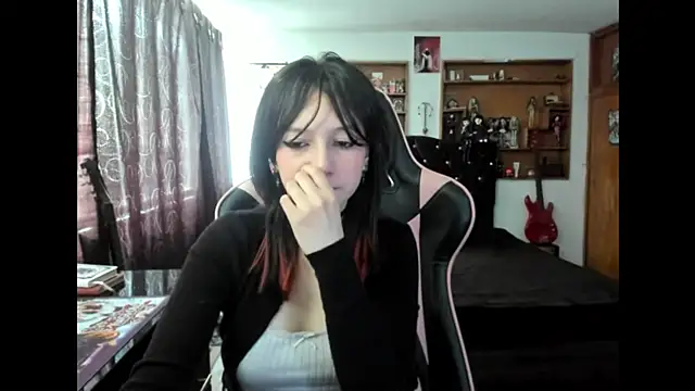 Snapshot of Maki_Zein_ chatting on October 30, 3:13 pm Maki Zein online show from October 30, 3:13 pm