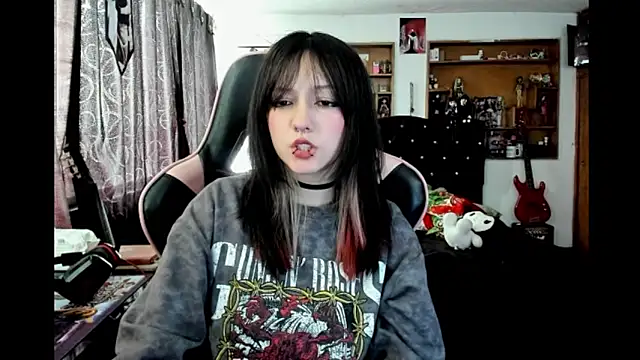 Snapshot of Maki_Zein_ chatting on January 16, 2:10 pm Maki Zein online show from January 16, 2:10 pm