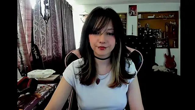 Snapshot of Maki_Zein_ chatting on February 4, 8:03 pm Maki Zein online show from February 4, 8:03 pm